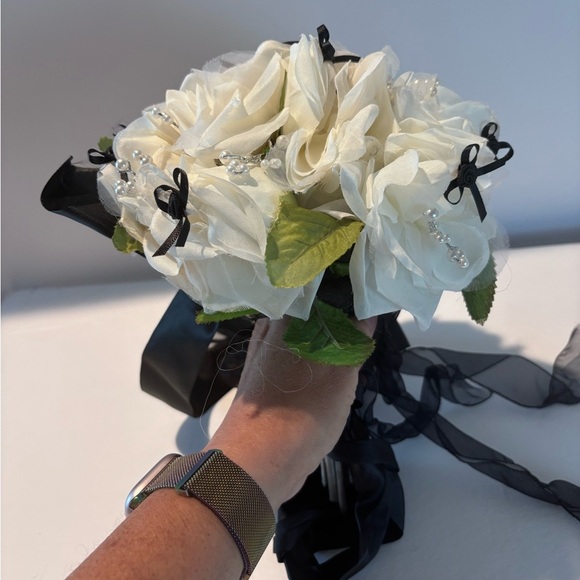 Halloween Gothic Bride Bouquet | White Roses w/ Black Ribbons & Pearls | Costume - Picture 2 of 5